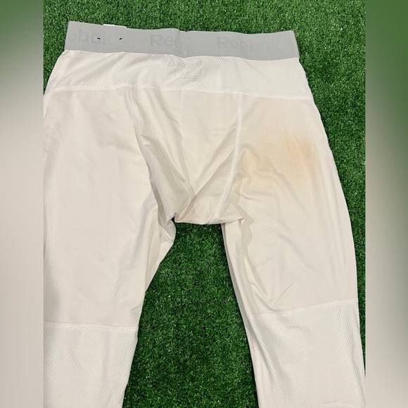 ⭐️ WHITE ATHLETIC LEGGINGS - Picture 5 of 5